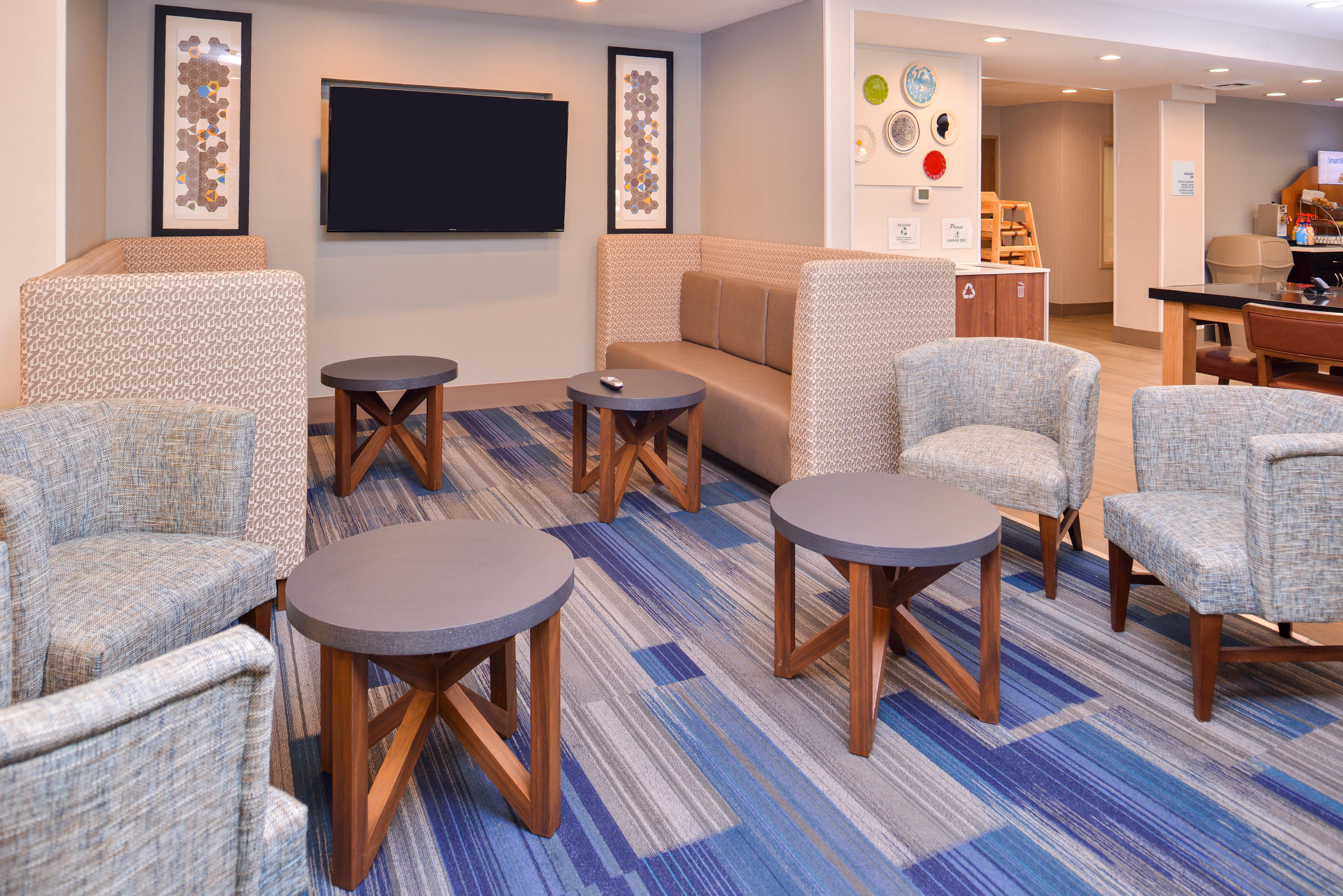 Holiday Inn Express & Suites Lacey - Olympia By Ihg Bagian luar foto