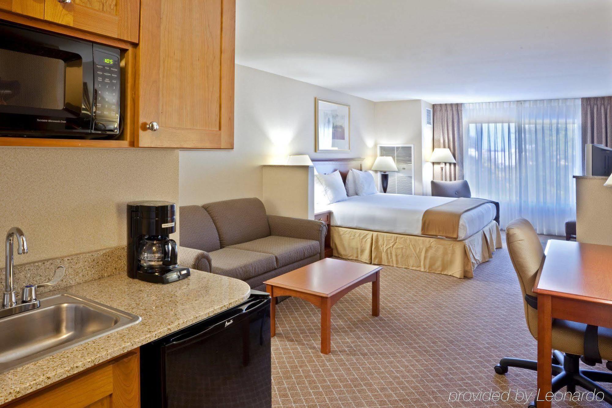 Holiday Inn Express & Suites Lacey - Olympia By Ihg Ruang foto