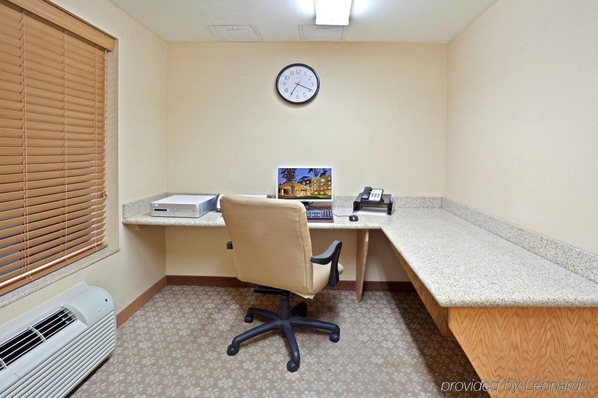Holiday Inn Express & Suites Lacey - Olympia By Ihg Bagian luar foto
